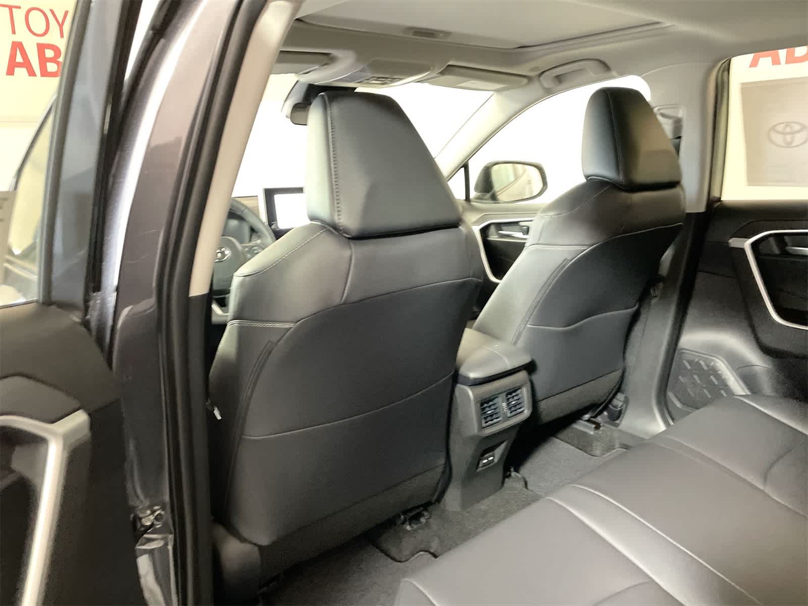 Thumbnail: 2025 Toyota RAV4 - 12