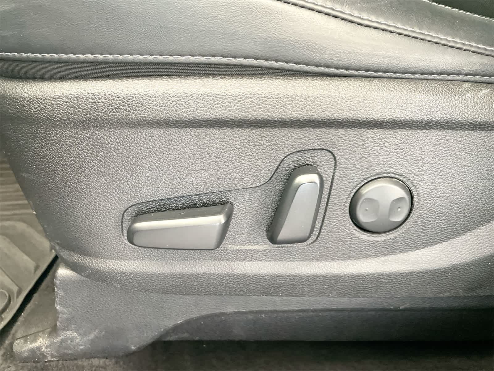 Thumbnail: 2023 Kia Telluride - 9