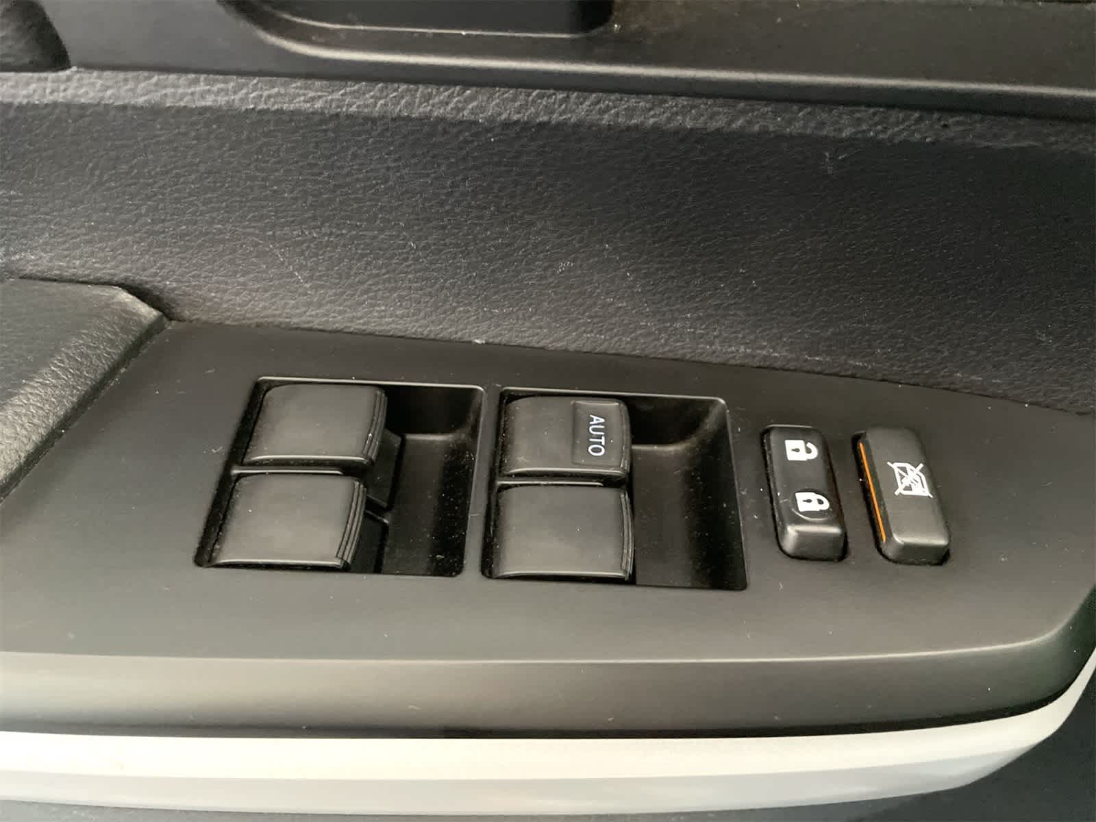 Thumbnail: 2020 Toyota Tundra - 9