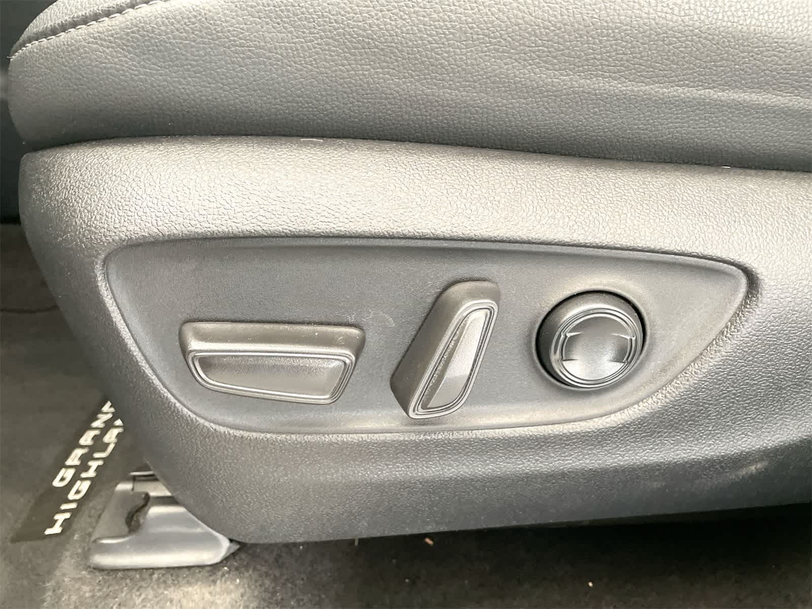 Thumbnail: 2024 Toyota Grand Highlander - 11