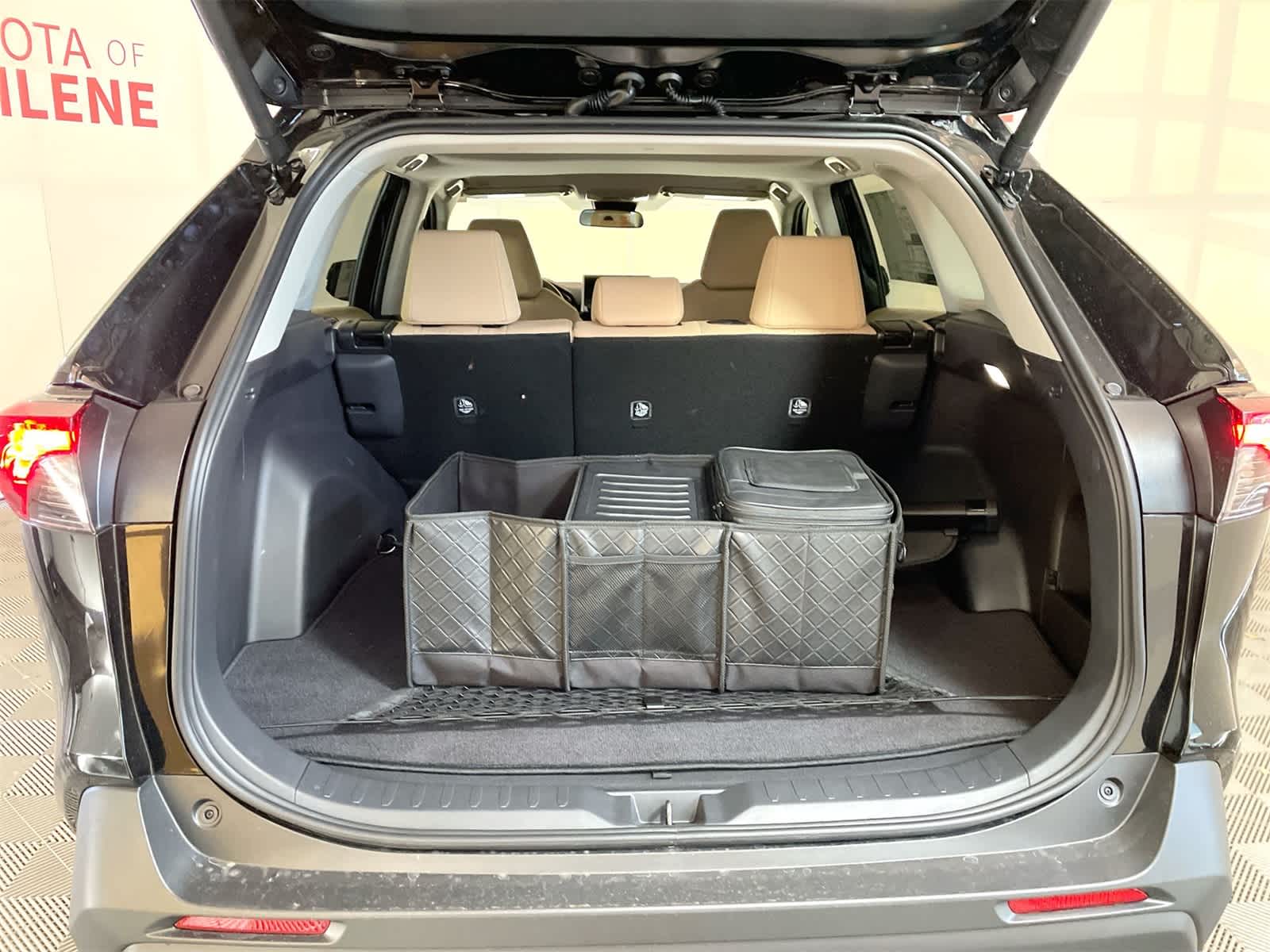 Thumbnail: 2025 Toyota RAV4 - 4