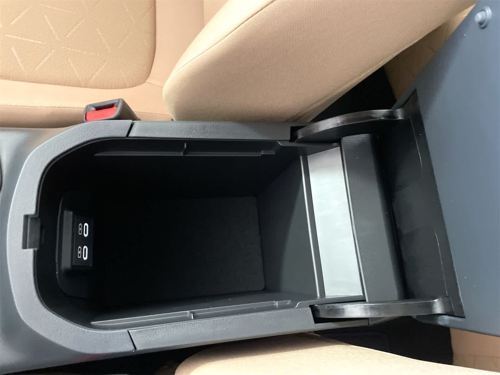 Thumbnail: 2025 Toyota RAV4 - 23