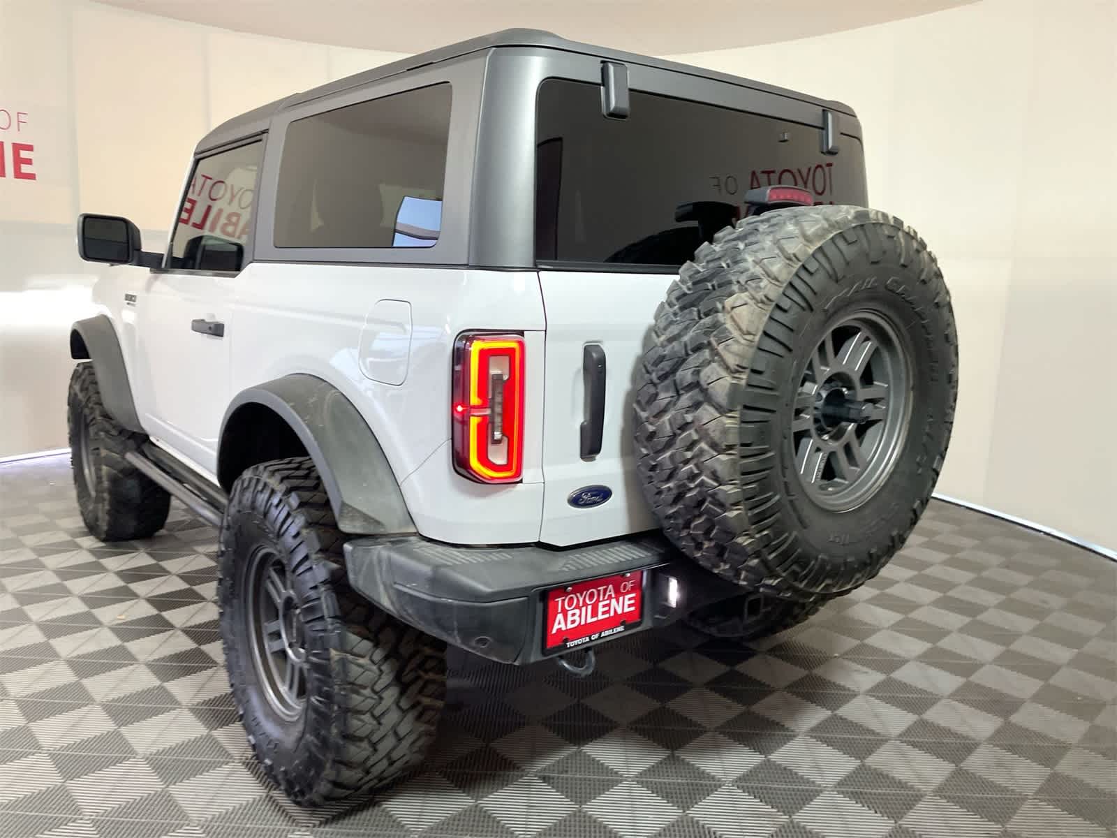 Thumbnail: 2023 Ford Bronco - 3