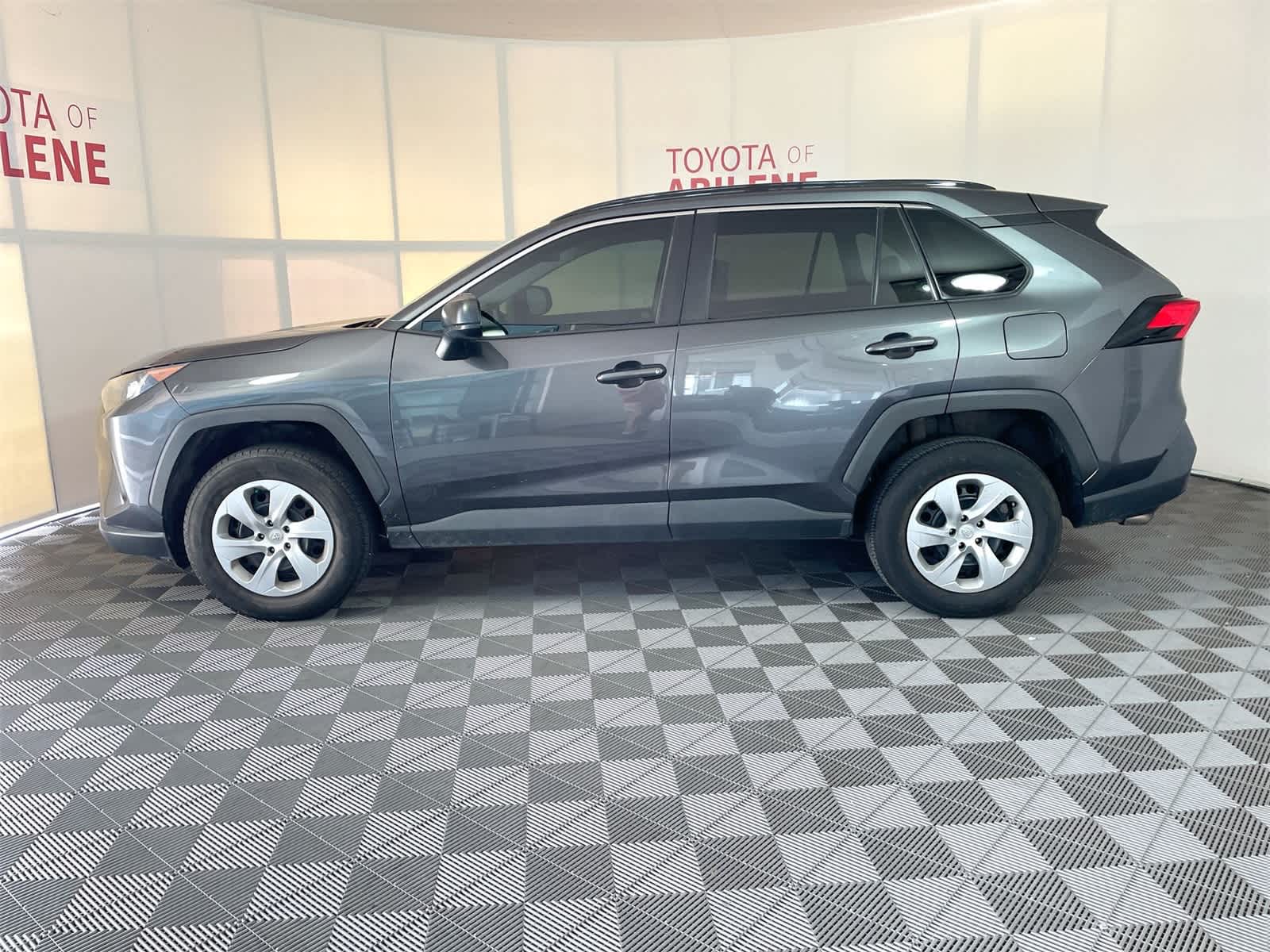 Thumbnail: 2019 Toyota RAV4 - 2