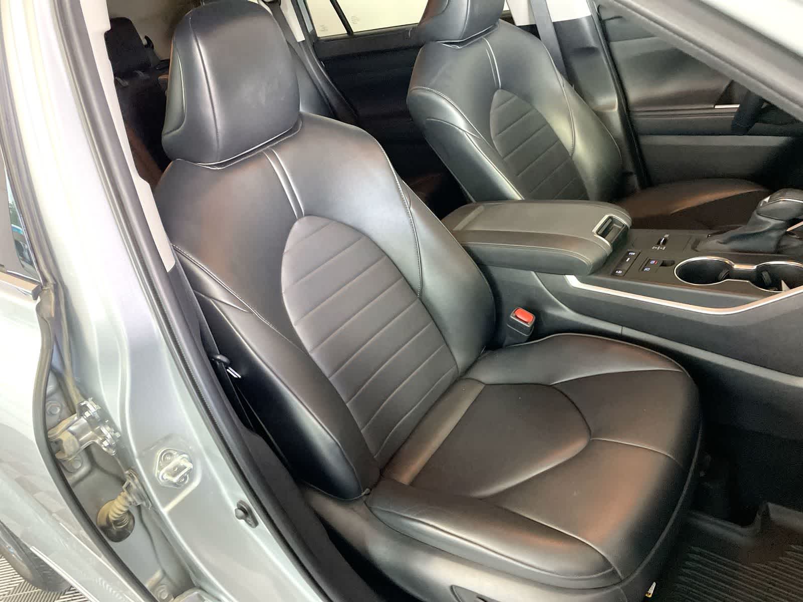 Thumbnail: 2022 Toyota Highlander - 14