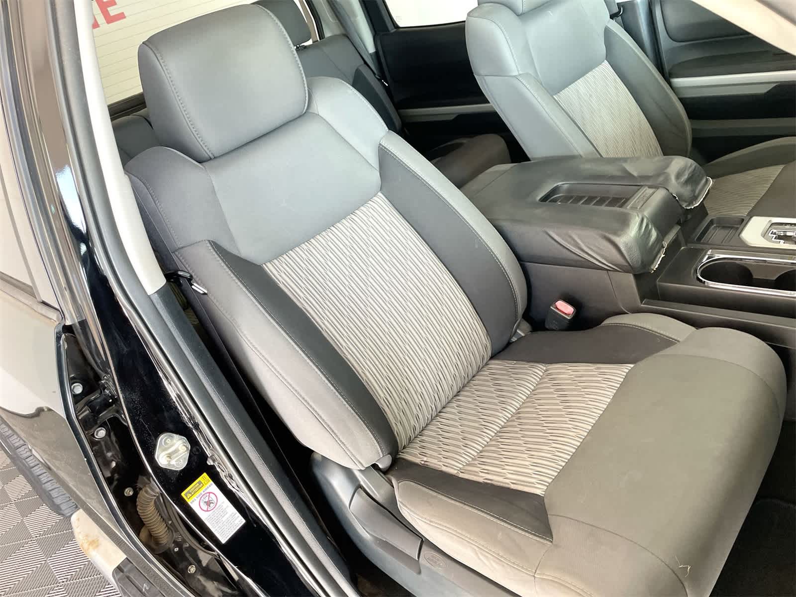 Thumbnail: 2015 Toyota Tundra - 14