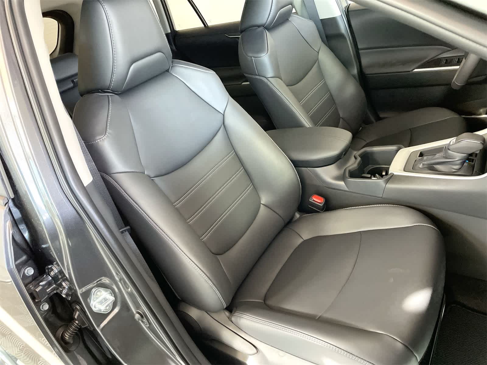 Thumbnail: 2025 Toyota RAV4 - 13