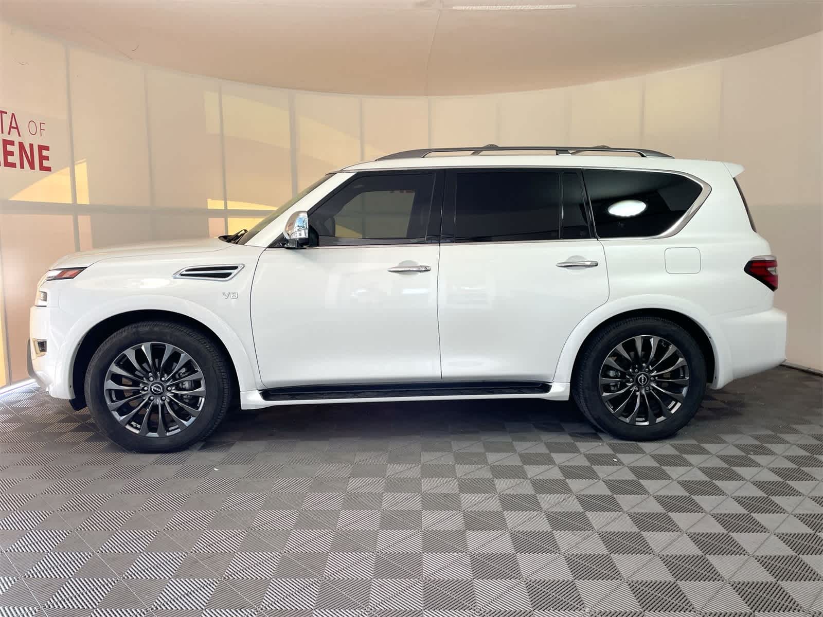 Thumbnail: 2022 Nissan Armada - 2