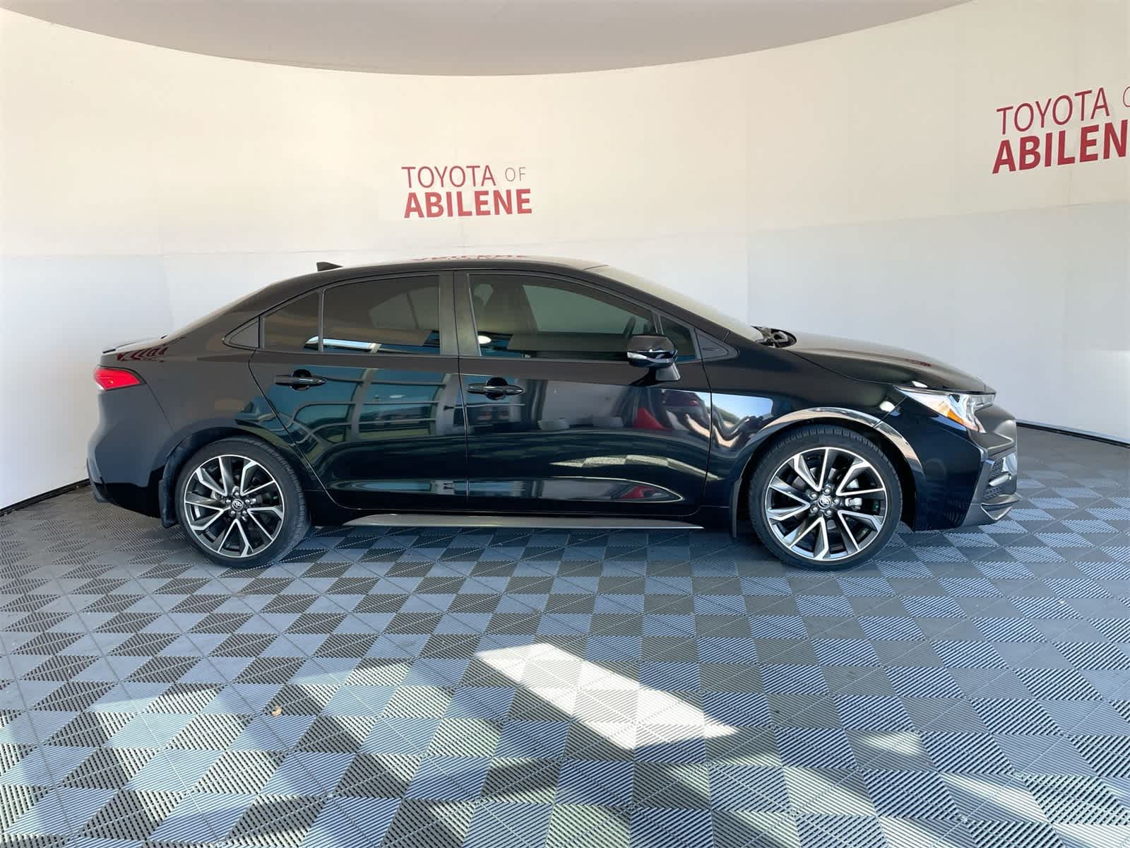 Thumbnail: 2022 Toyota Corolla - 8