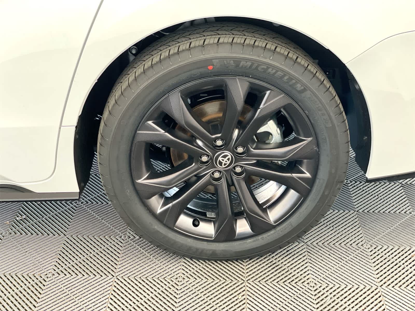 Thumbnail: 2026 Toyota Sienna - 27