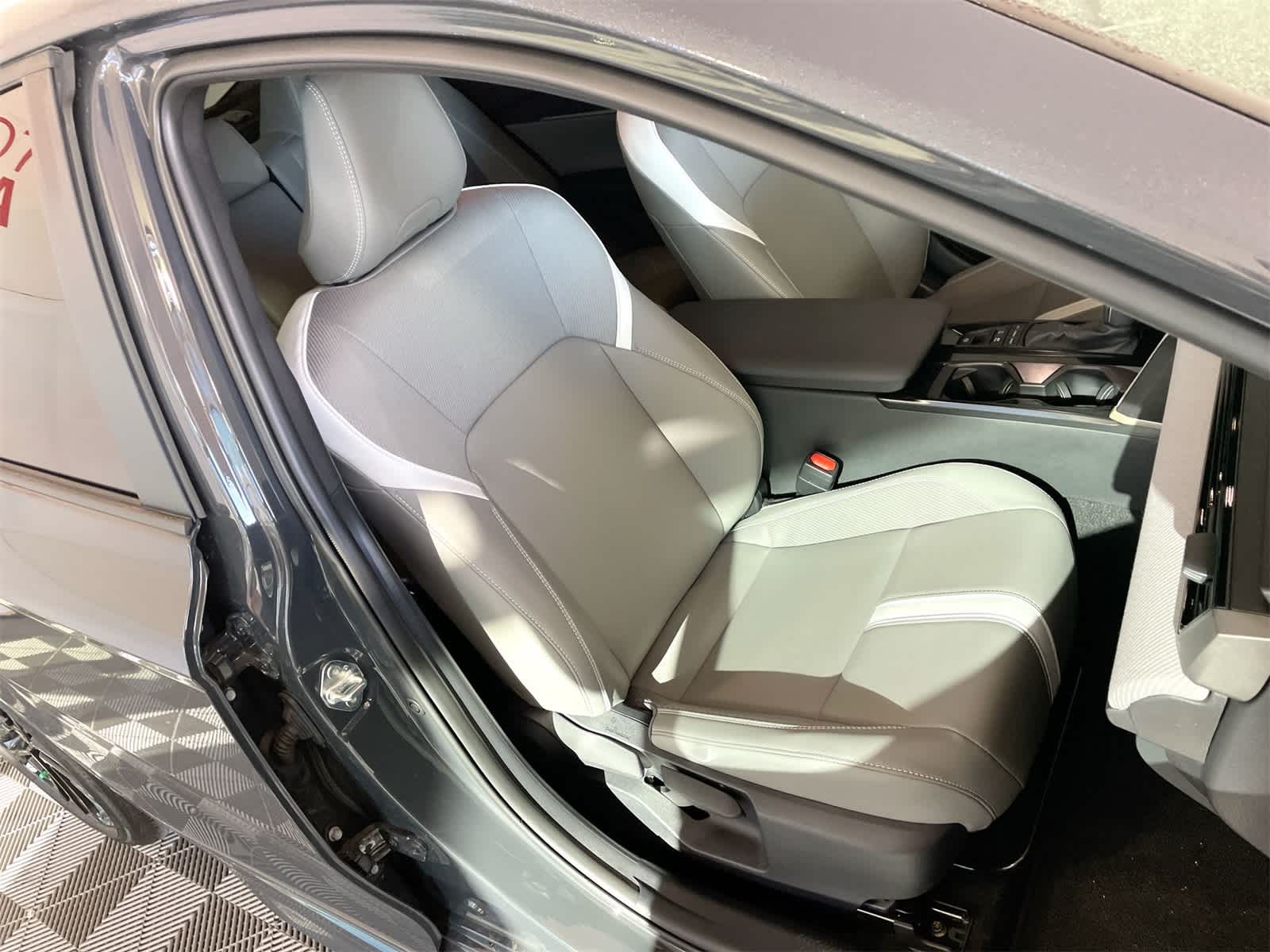 Thumbnail: 2025 Toyota Camry - 13