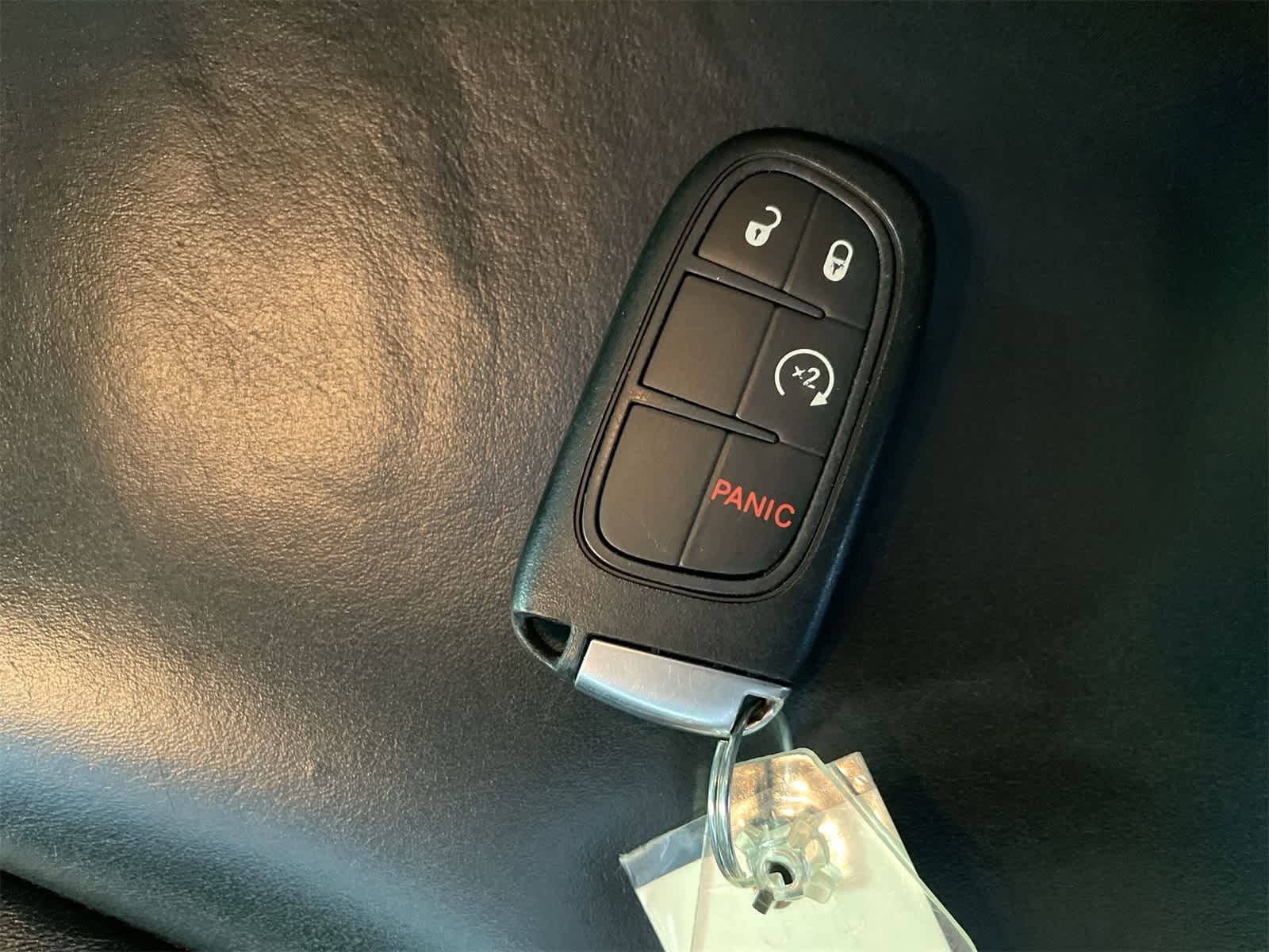 Thumbnail: 2016 Jeep Cherokee - 28