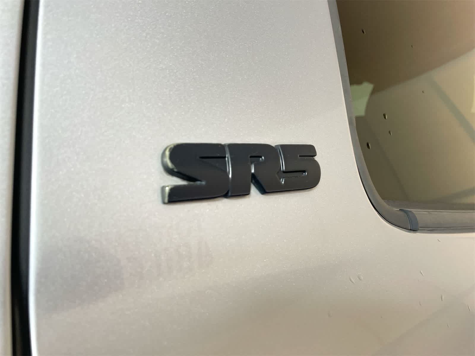 Thumbnail: 2016 Toyota Tundra - 6