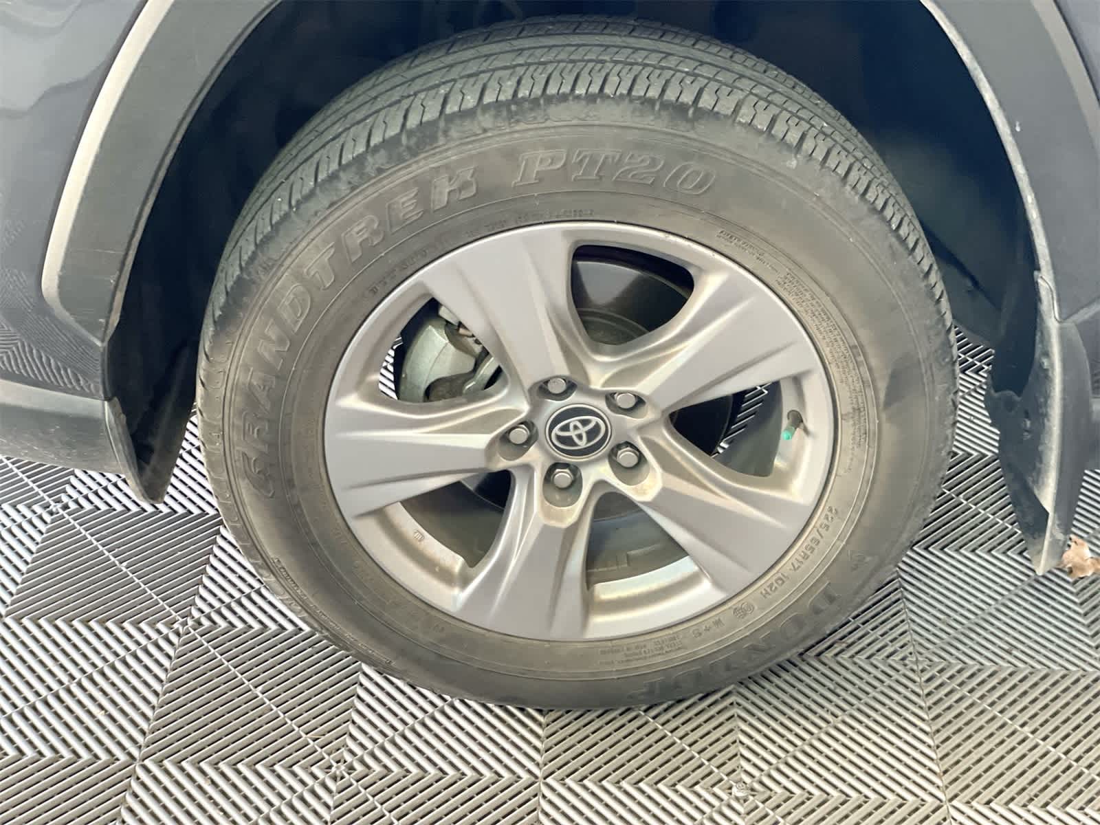 Thumbnail: 2022 Toyota RAV4 - 24