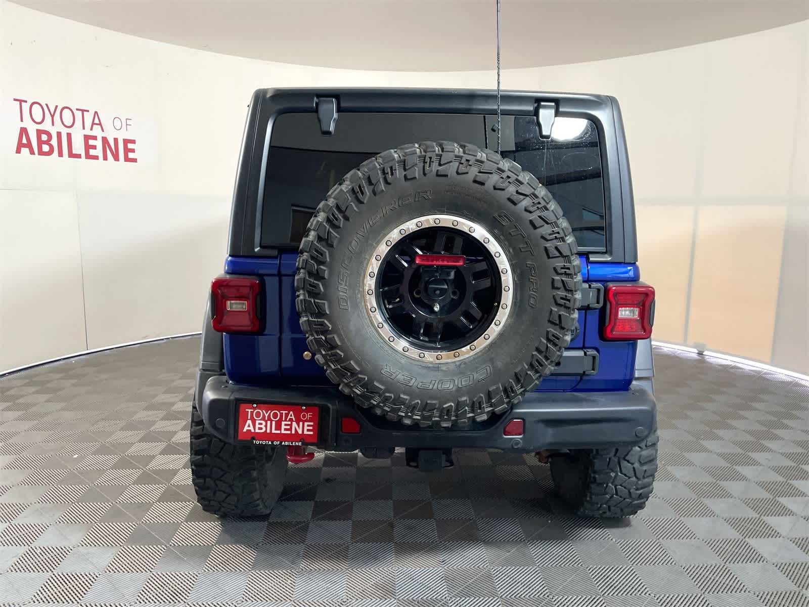 Thumbnail: 2018 Jeep Wrangler - 4