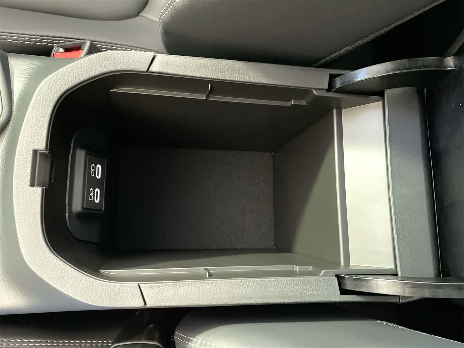 Thumbnail: 2025 Toyota RAV4 - 24