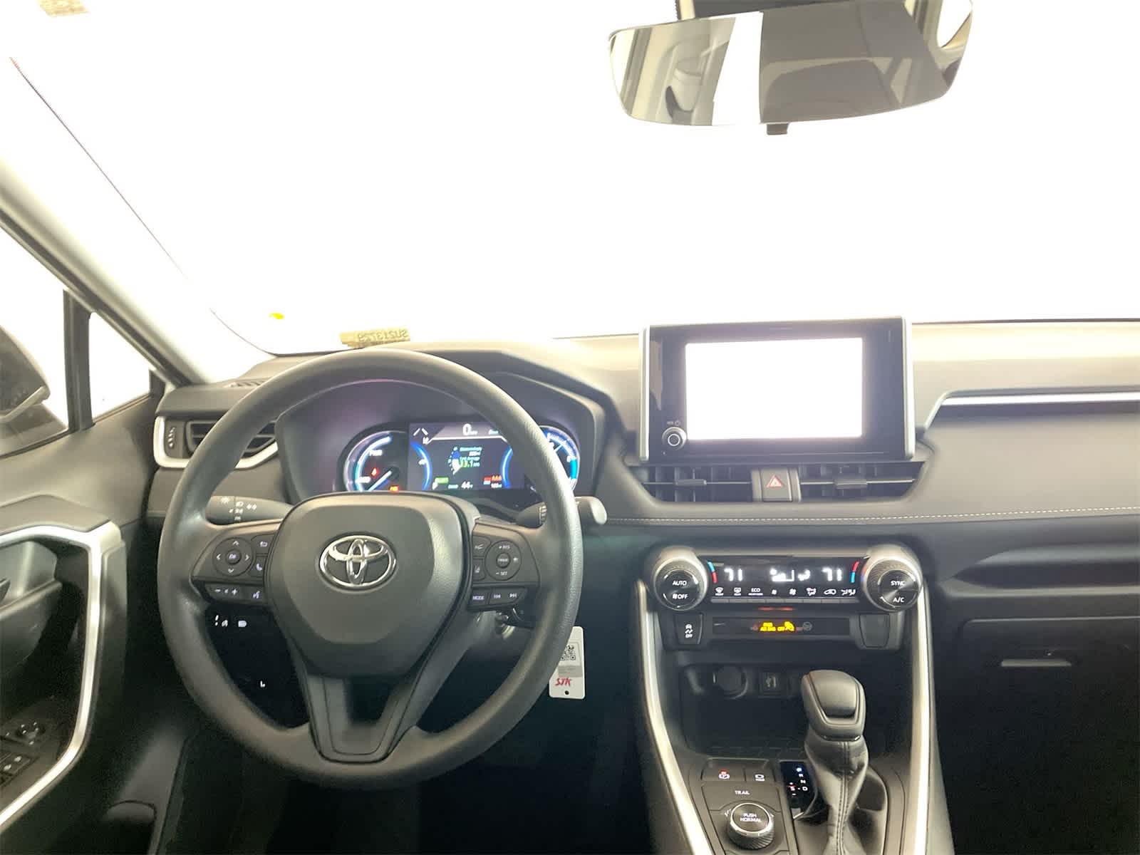 Thumbnail: 2025 Toyota RAV4 - 15