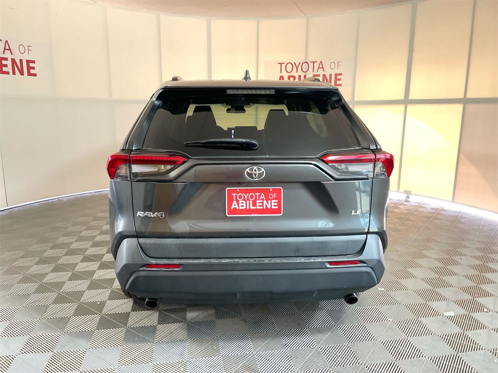 Thumbnail: 2019 Toyota RAV4 - 4