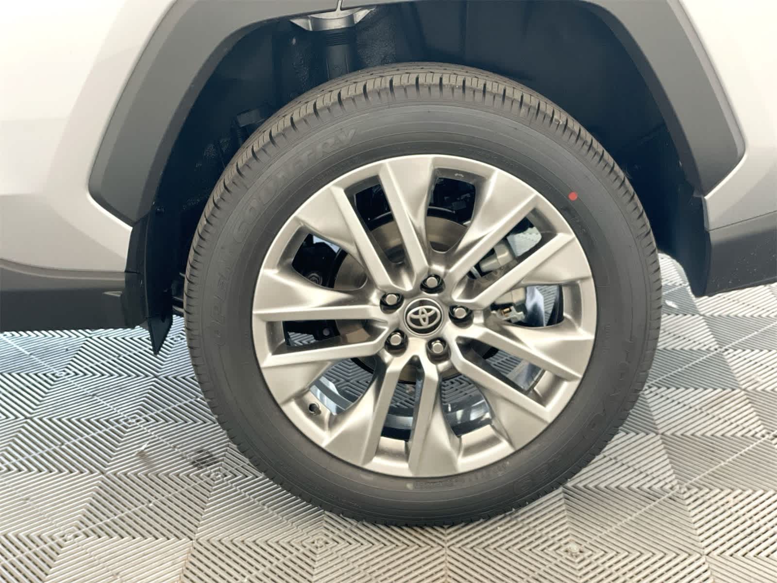 Thumbnail: 2025 Toyota RAV4 - 26