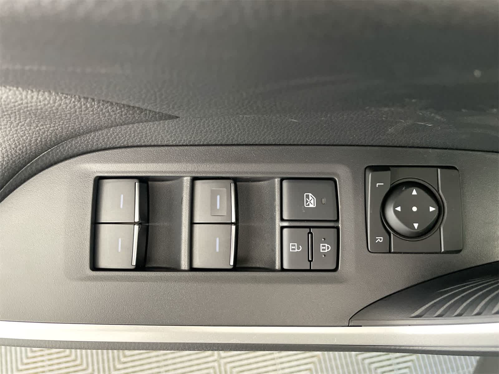 Thumbnail: 2025 Toyota RAV4 - 12