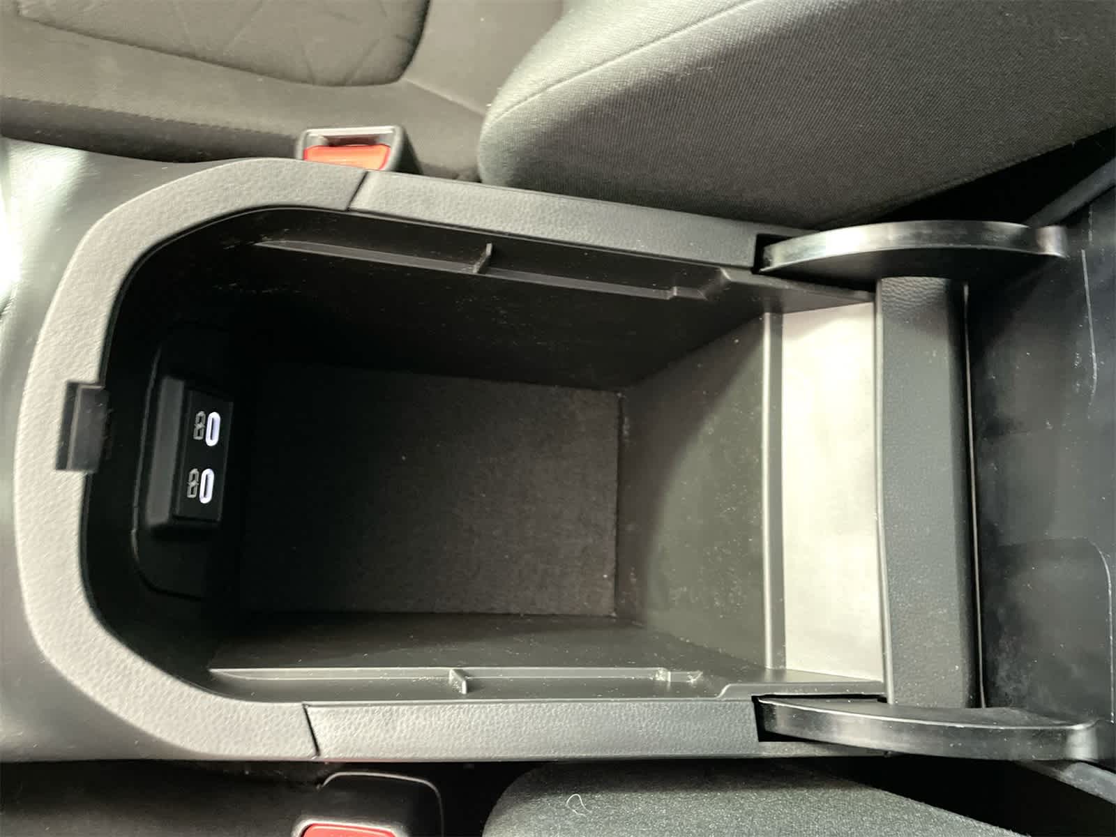 Thumbnail: 2024 Toyota RAV4 - 22