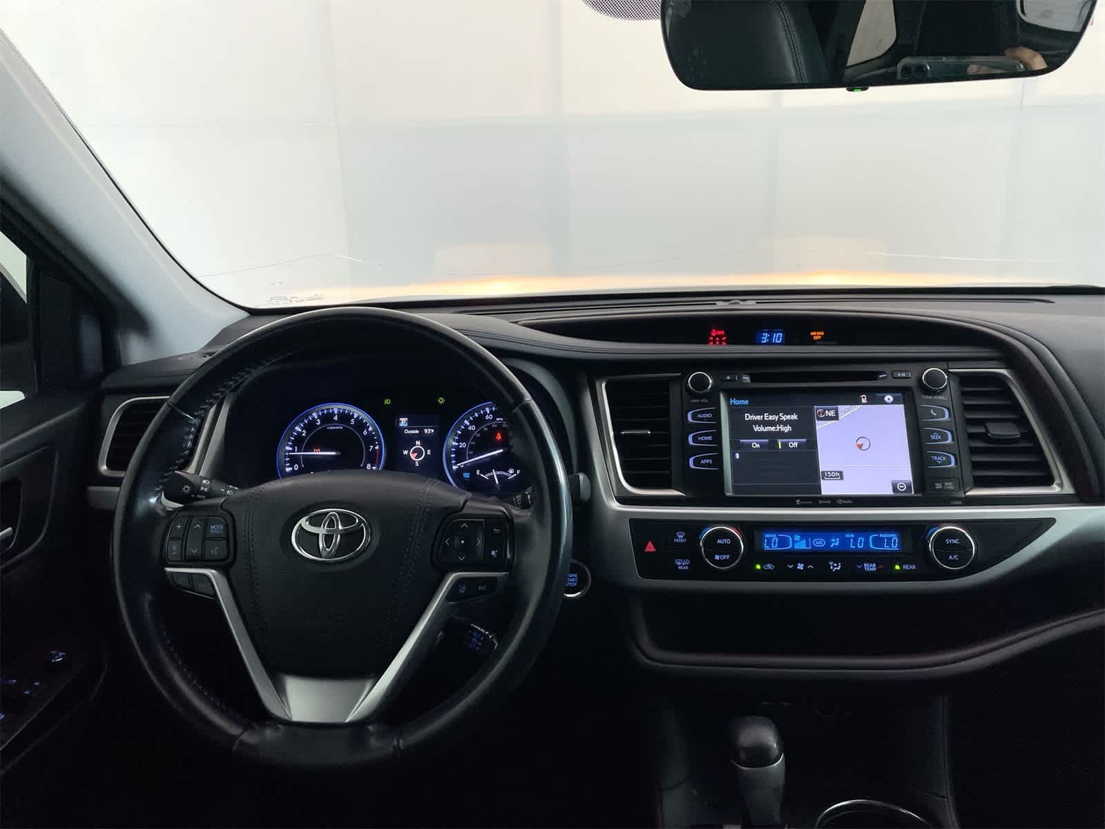 Thumbnail: 2019 Toyota Highlander - 17