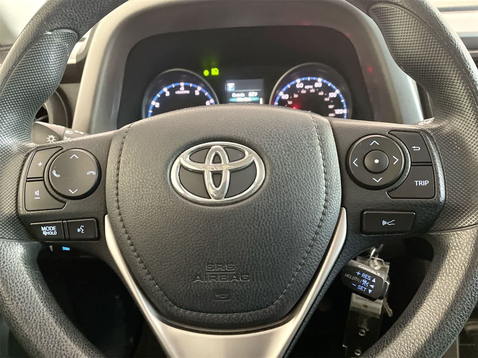 Thumbnail: 2017 Toyota RAV4 - 17