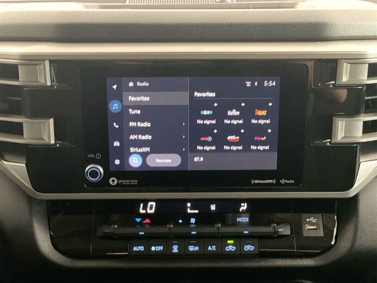 Thumbnail: 2023 Toyota Tundra - 19