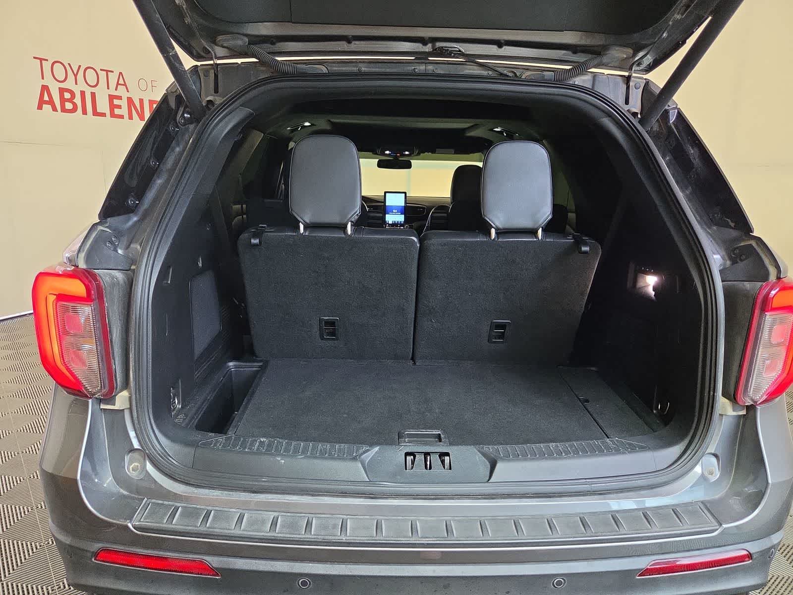 Thumbnail: 2021 Ford Explorer - 4