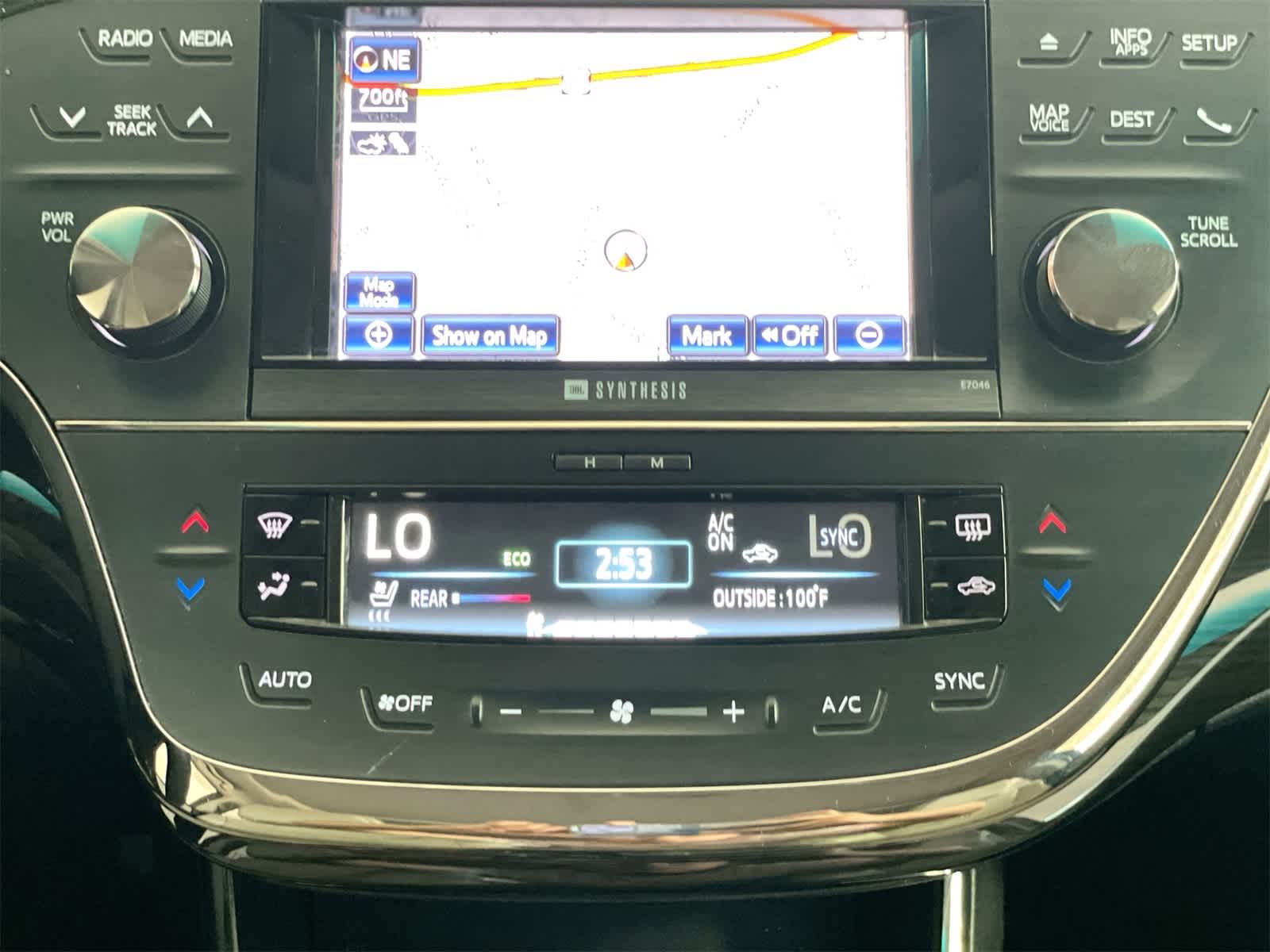 Thumbnail: 2013 Toyota Avalon - 23