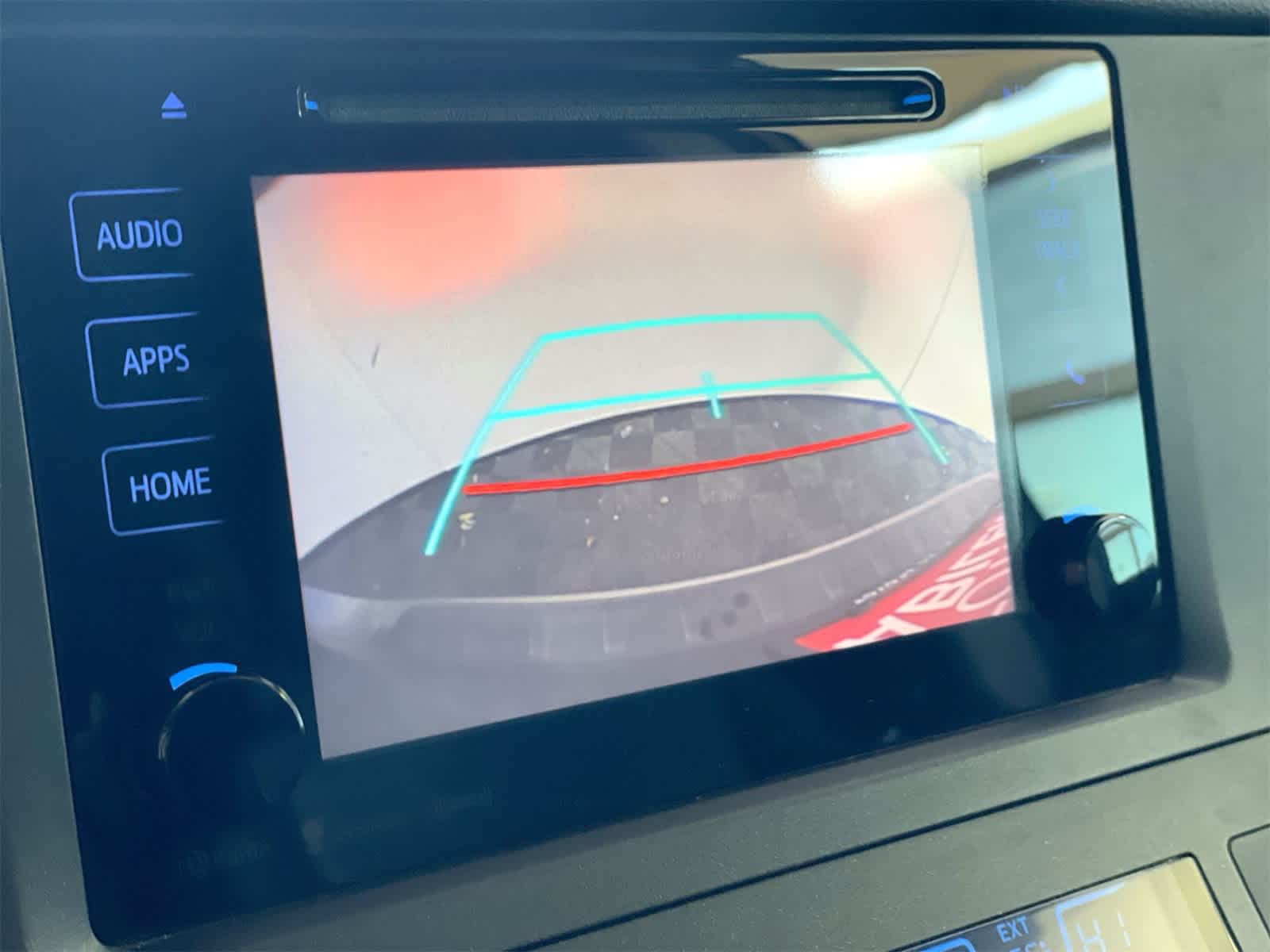 Thumbnail: 2017 Toyota Sienna - 22