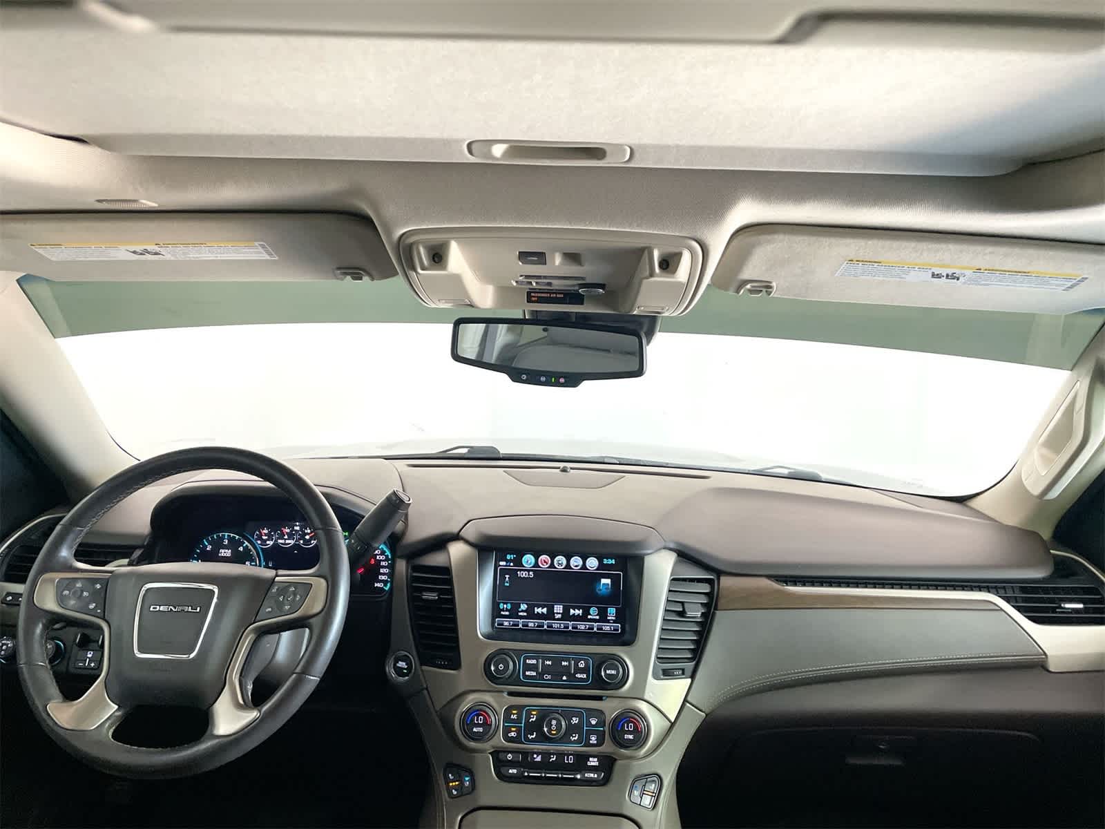 Thumbnail: 2019 GMC Yukon XL - 17