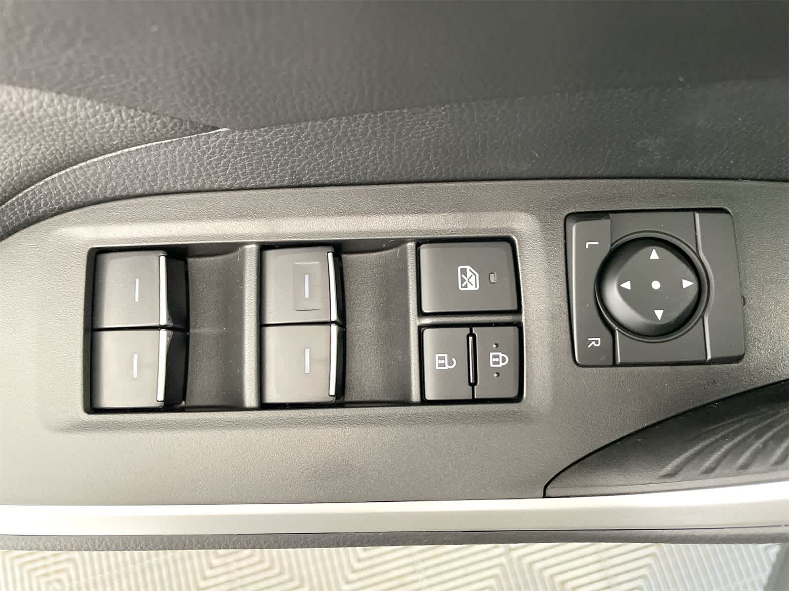 Thumbnail: 2025 Toyota RAV4 - 12