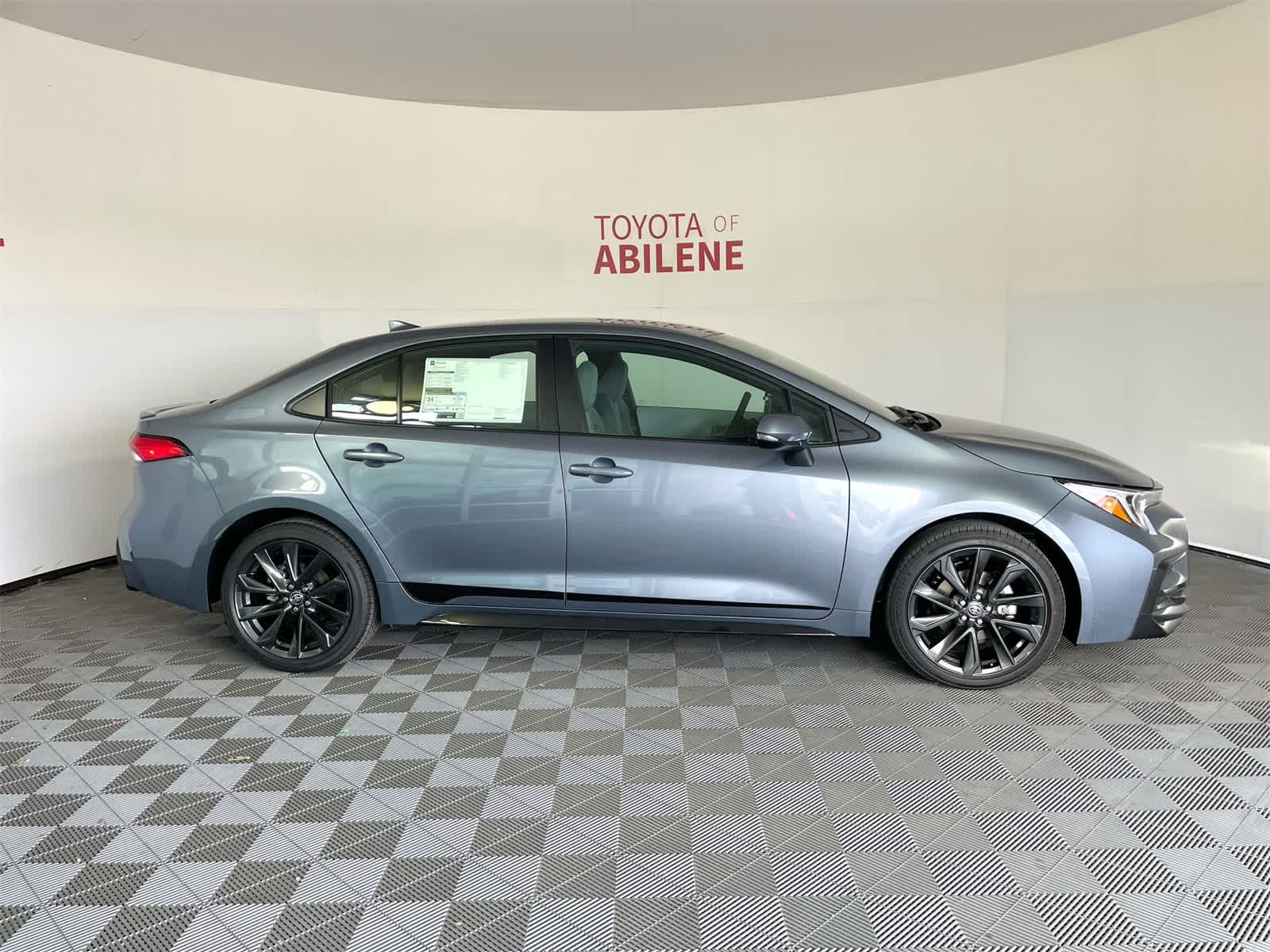Thumbnail: 2025 Toyota Corolla - 8