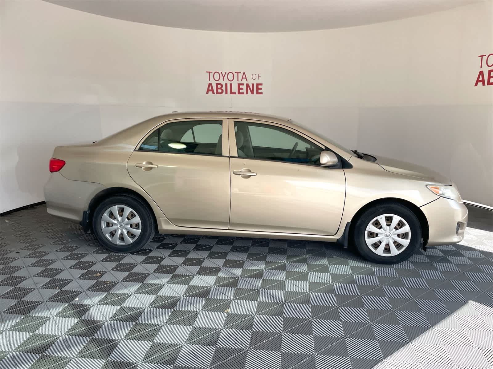 Thumbnail: 2009 Toyota Corolla - 8