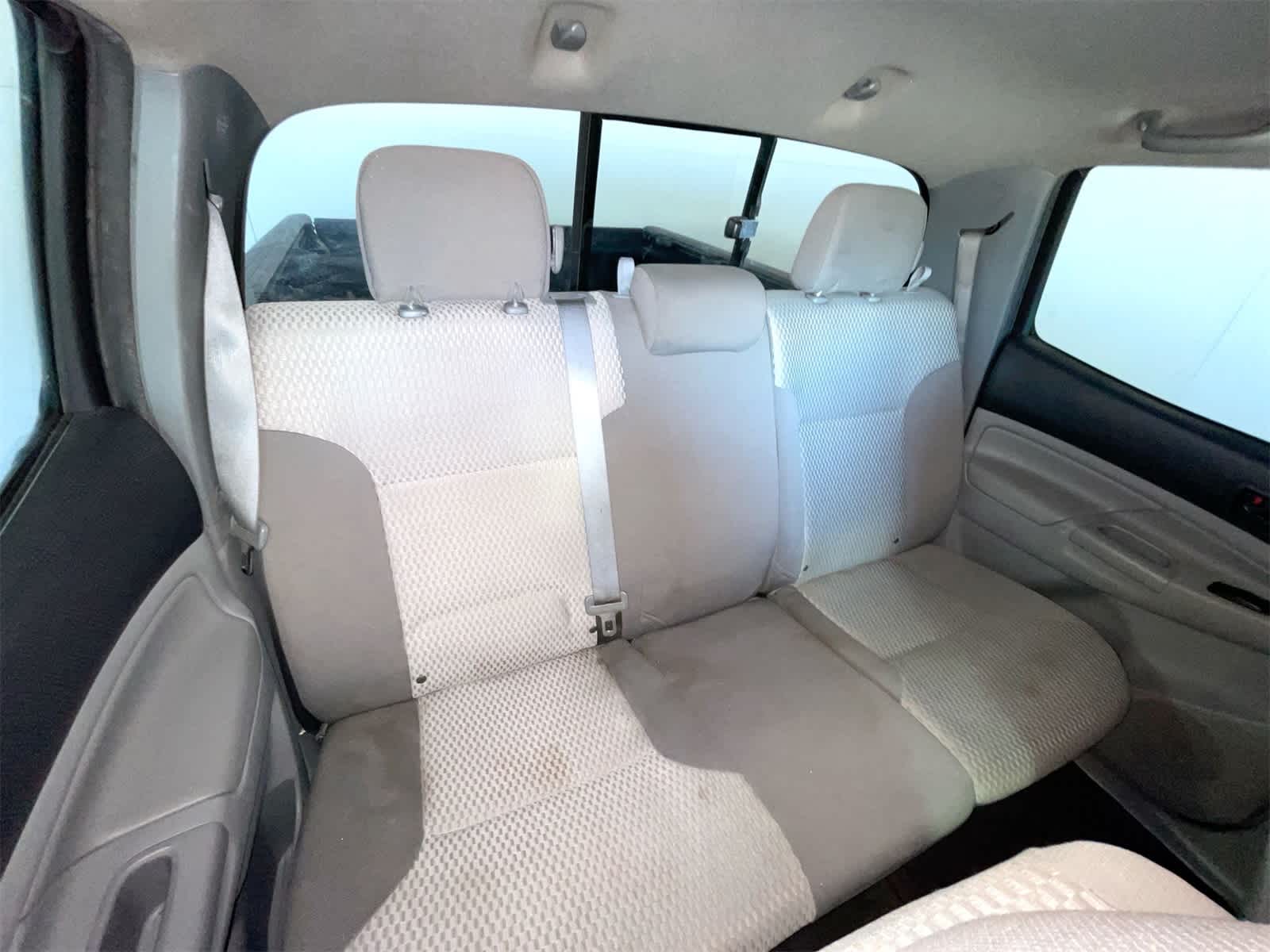 Thumbnail: 2015 Toyota Tacoma - 12