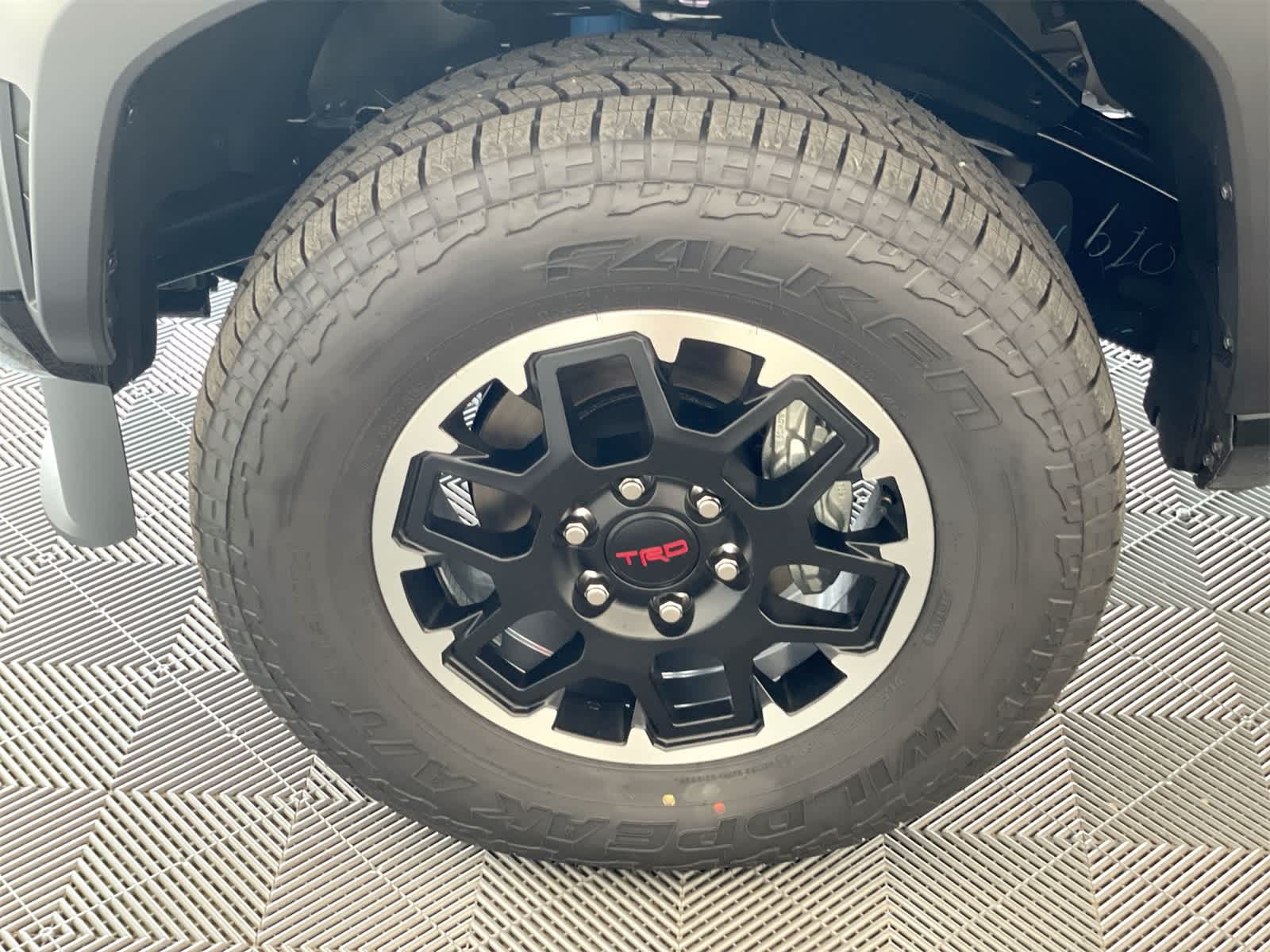 Thumbnail: 2025 Toyota Tacoma - 25