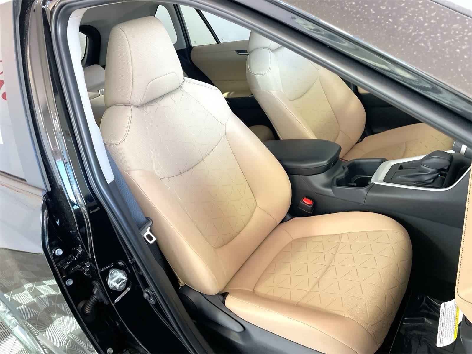 Thumbnail: 2025 Toyota RAV4 - 13