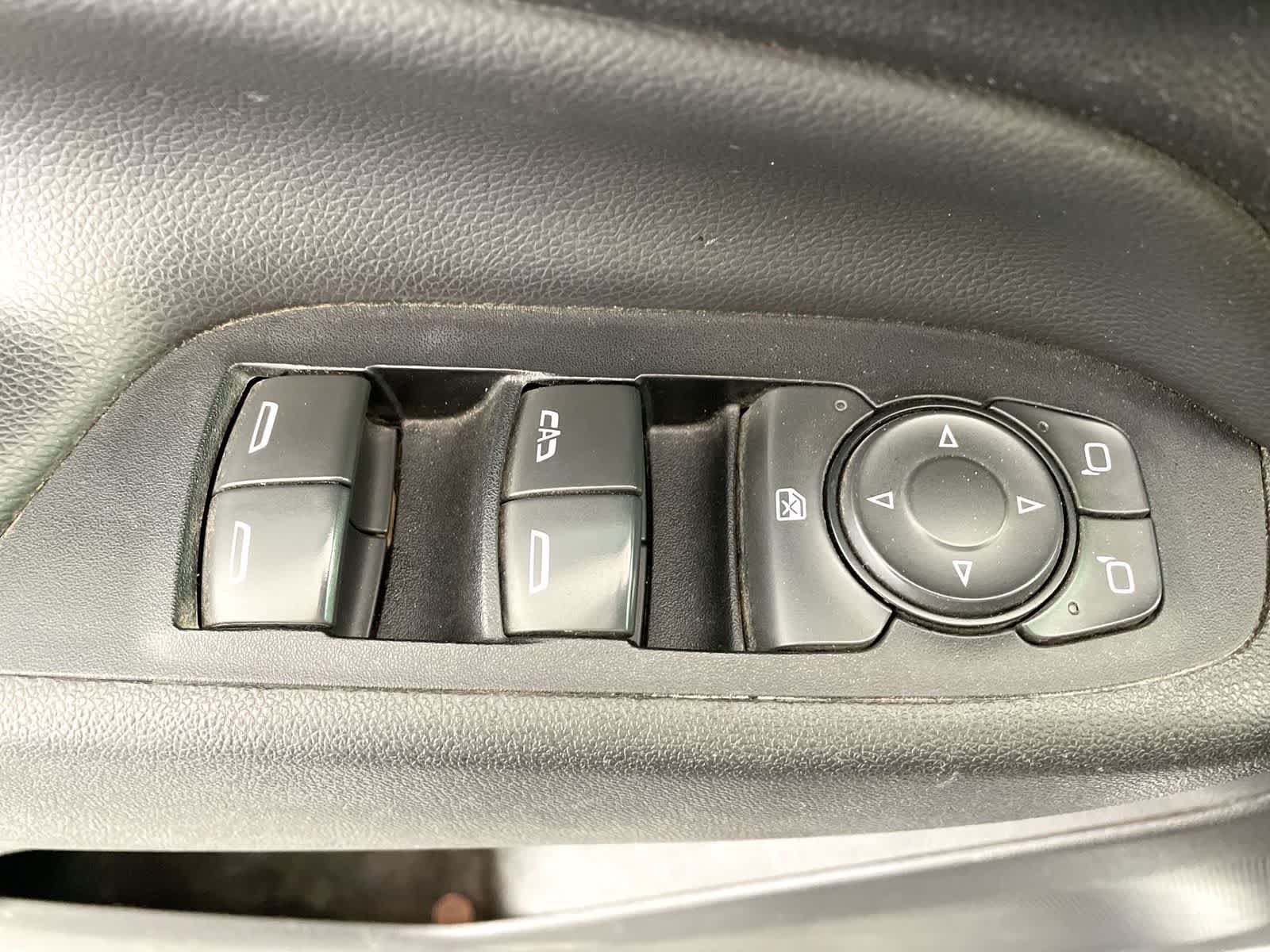 Thumbnail: 2019 Chevrolet Equinox - 12