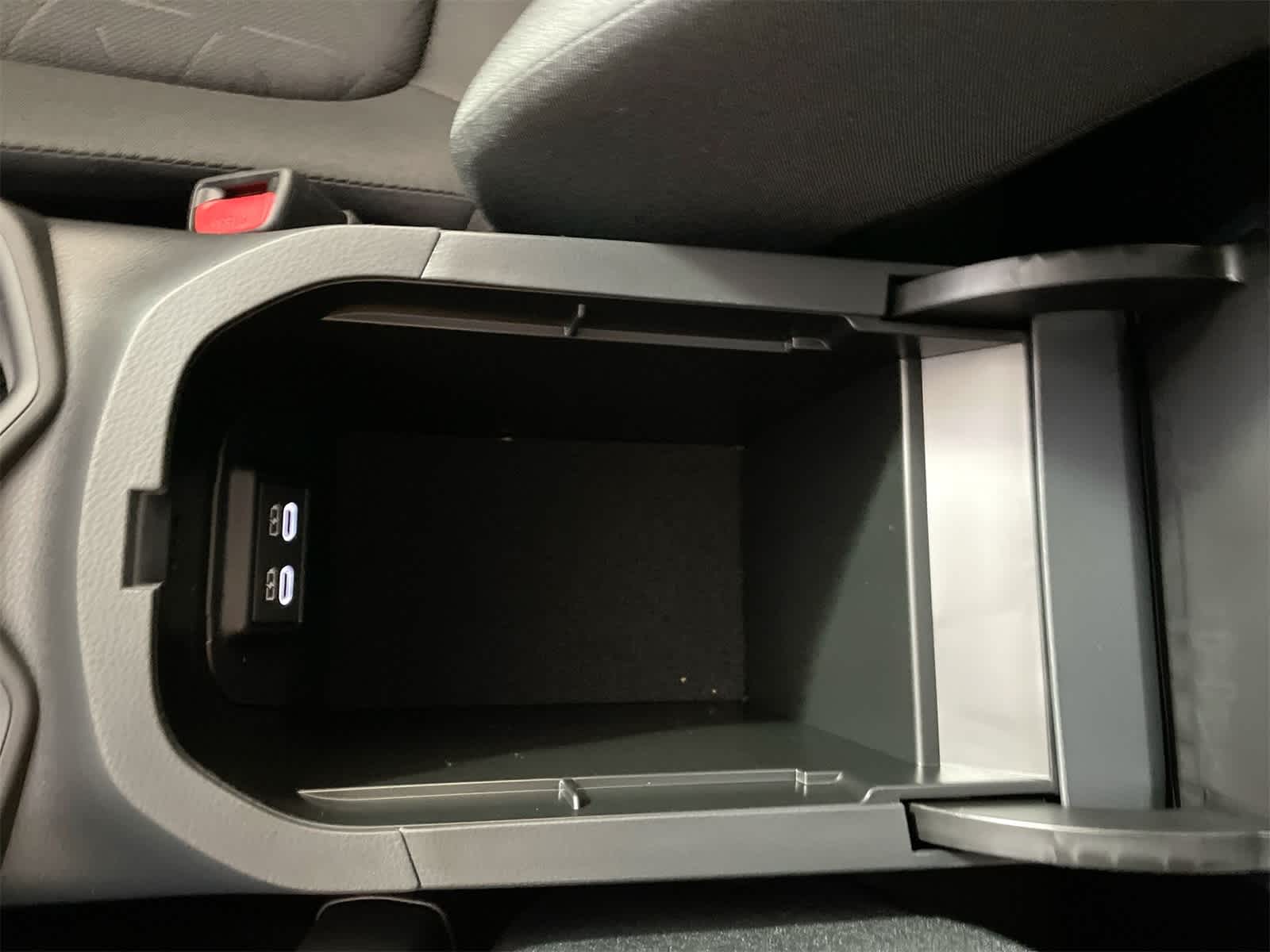 Thumbnail: 2025 Toyota RAV4 - 24