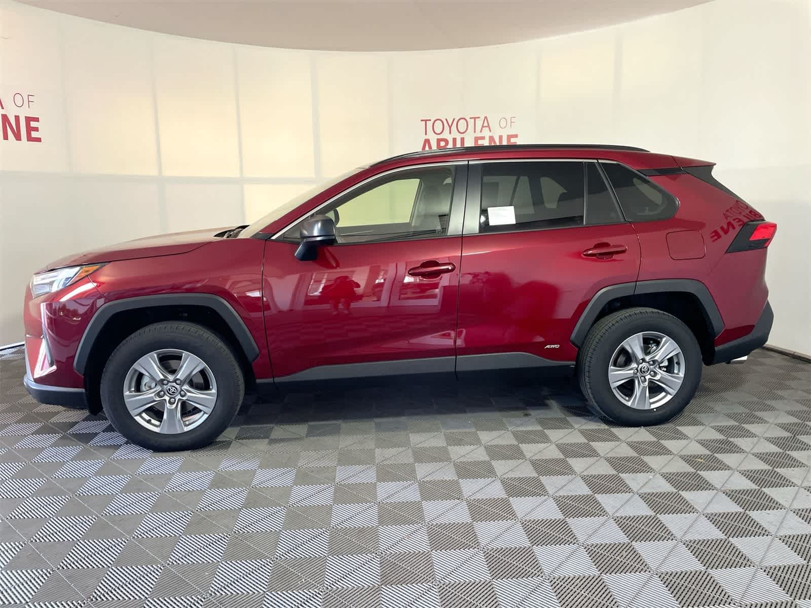 Thumbnail: 2025 Toyota RAV4 - 2