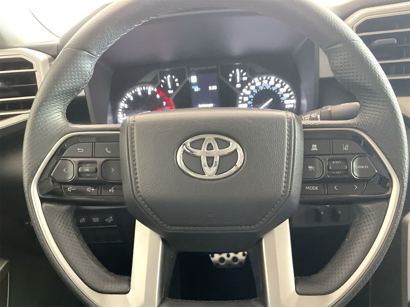 Thumbnail: 2023 Toyota Tundra - 18