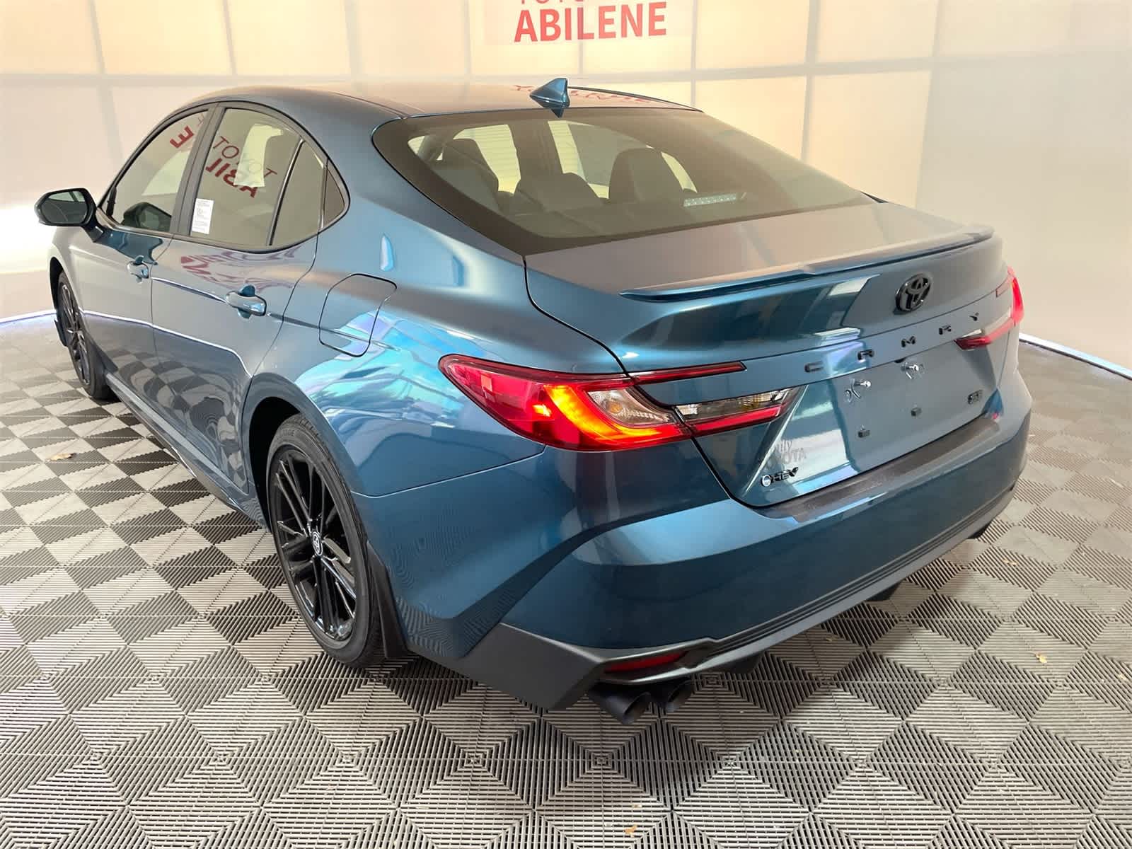 Thumbnail: 2025 Toyota Camry - 3