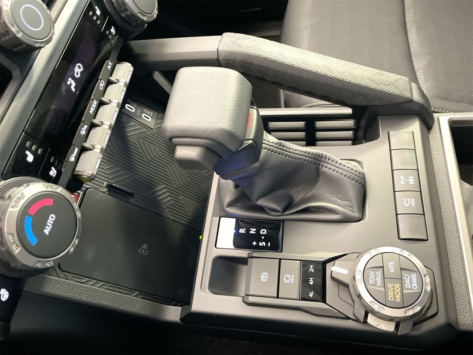 Thumbnail: 2025 Toyota 4Runner - 23