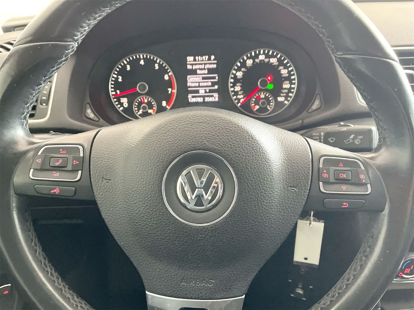 Thumbnail: 2014 Volkswagen Passat - 18