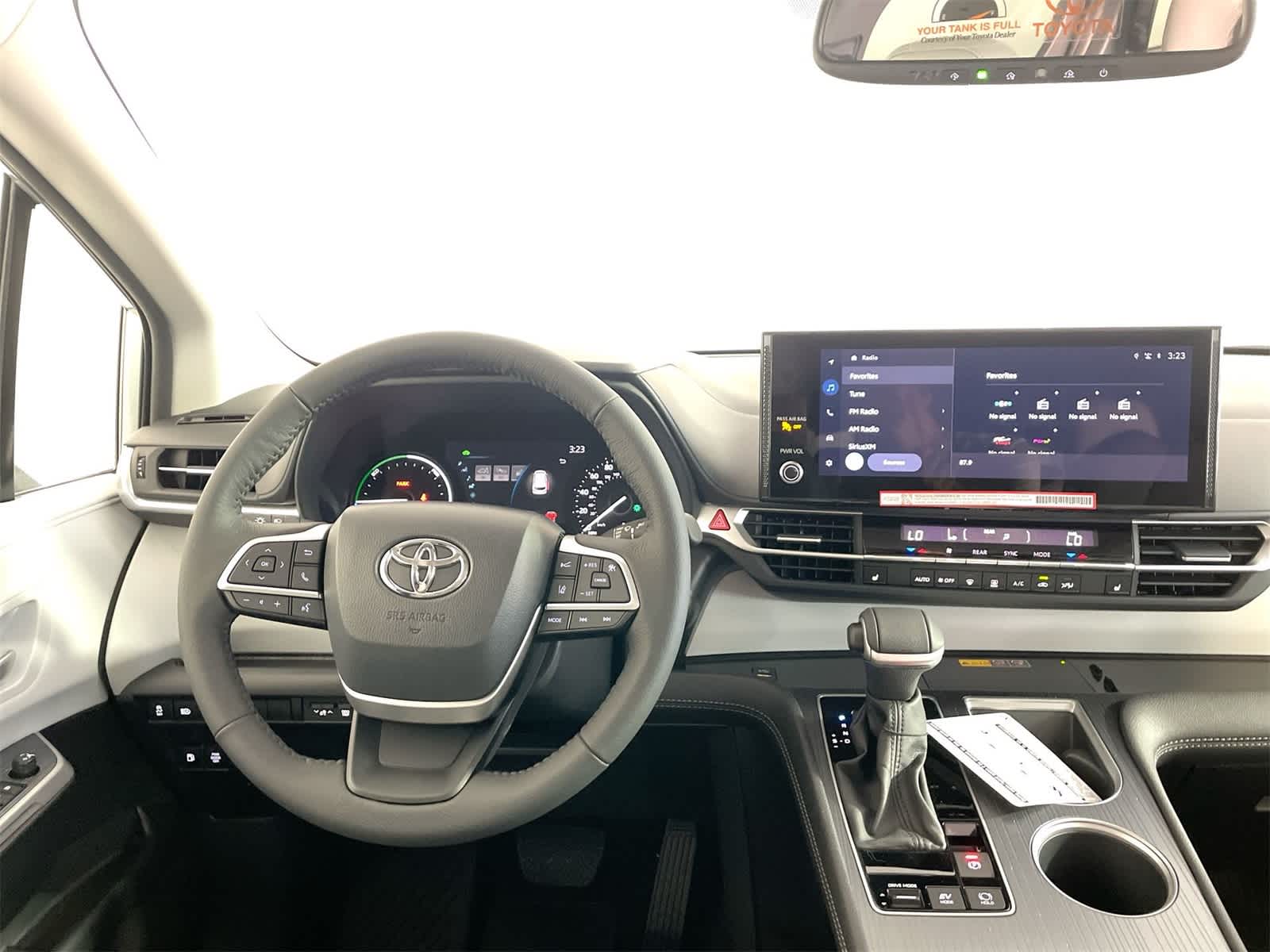 Thumbnail: 2025 Toyota Sienna - 17