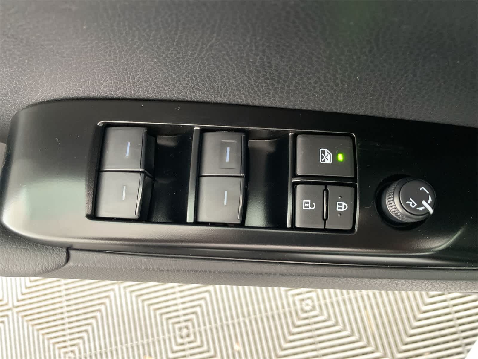 Thumbnail: 2026 Toyota Camry - 12