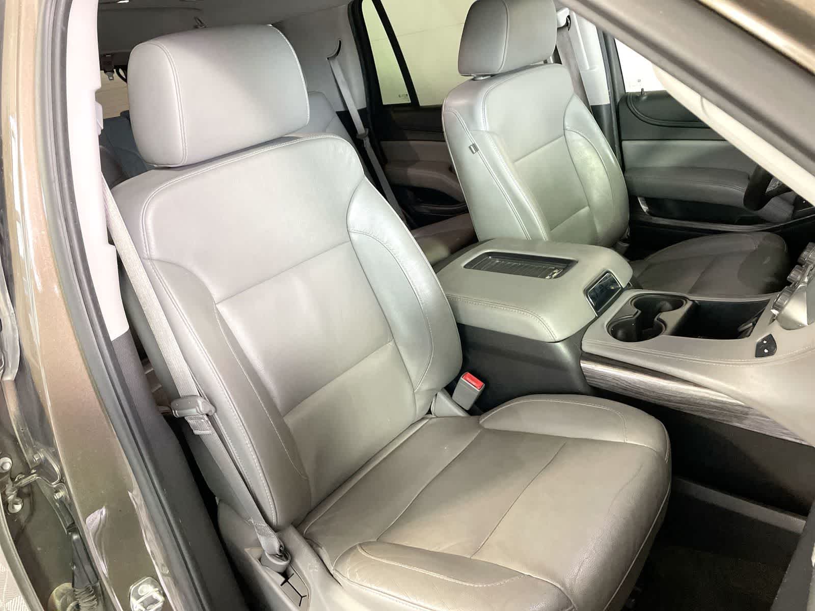 Thumbnail: 2016 Chevrolet Tahoe - 14