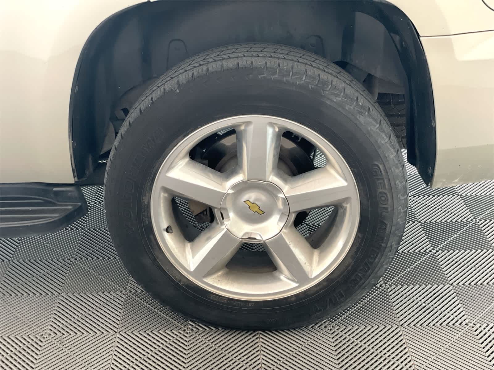 Thumbnail: 2013 Chevrolet Tahoe - 22