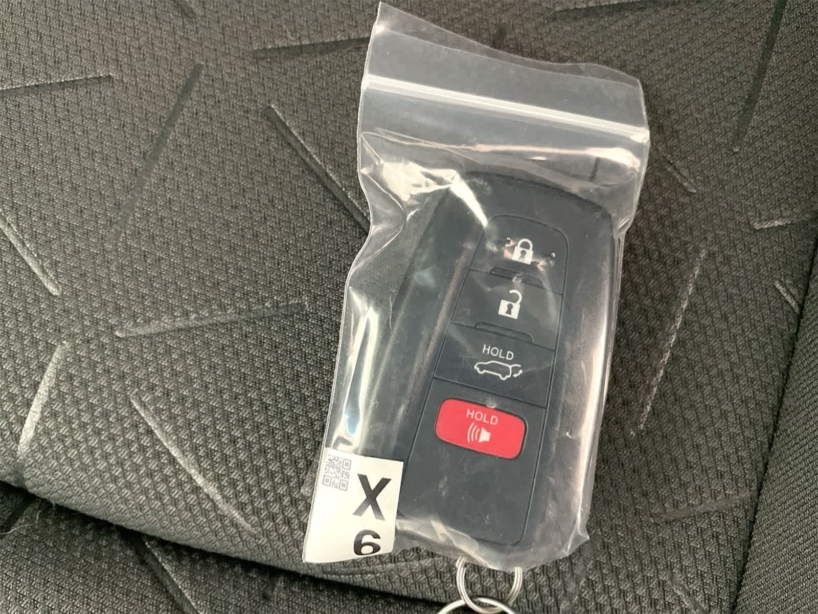 Thumbnail: 2025 Toyota RAV4 - 28